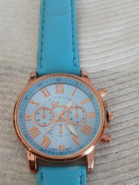 Women\'s Turquoise Blue Leather Strap Watch with Rose Gold Case